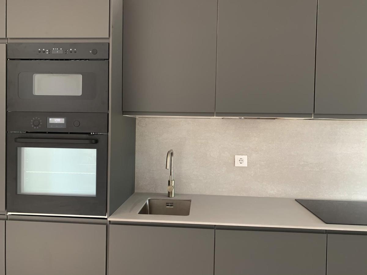 Acogedor Apartamento Con Terraza Y Parking Publico En Комильяс Экстерьер фото