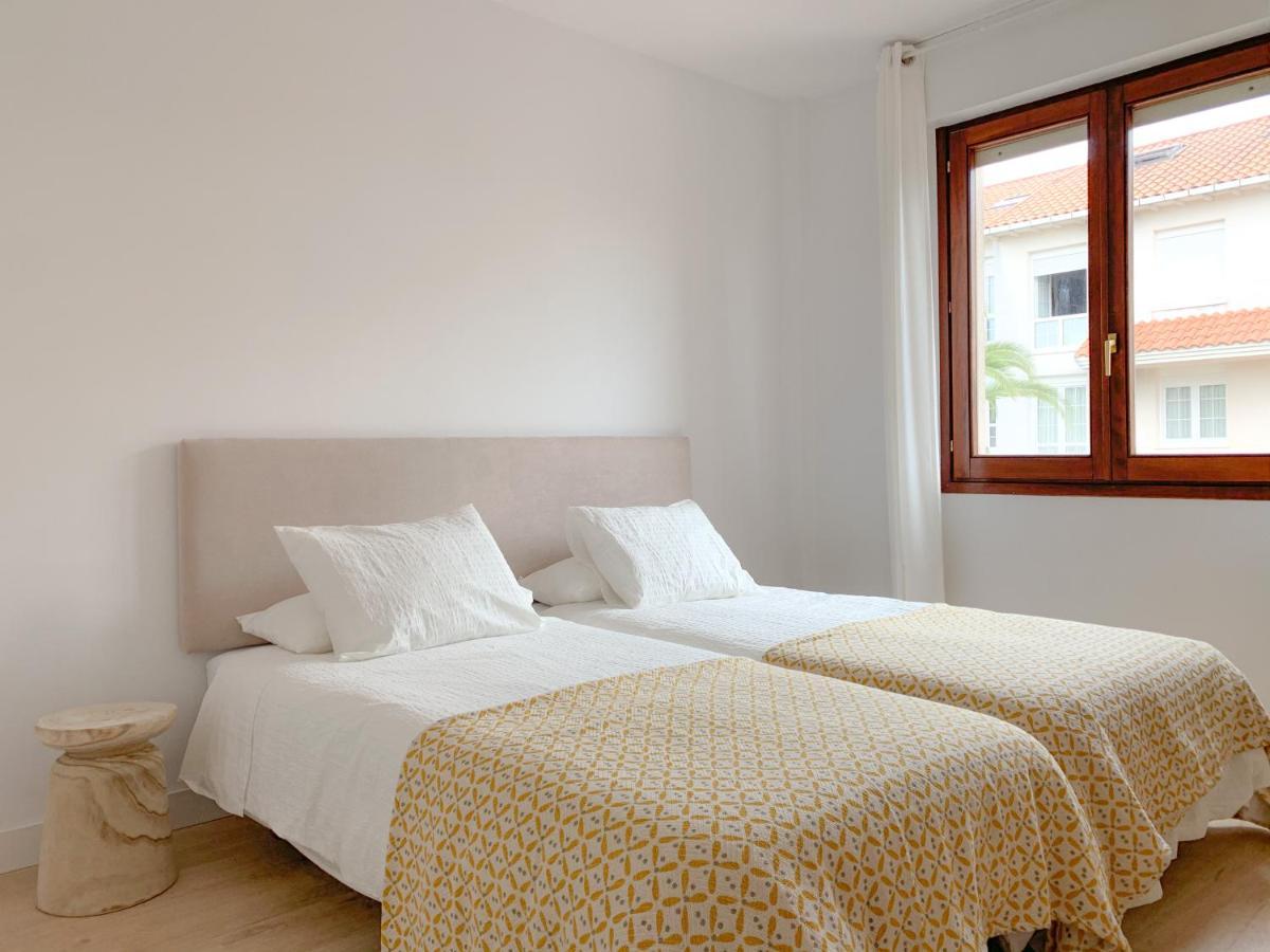 Acogedor Apartamento Con Terraza Y Parking Publico En Комильяс Экстерьер фото
